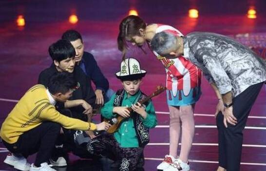 拜见小师父吃瓜,揭秘神秘修行世界