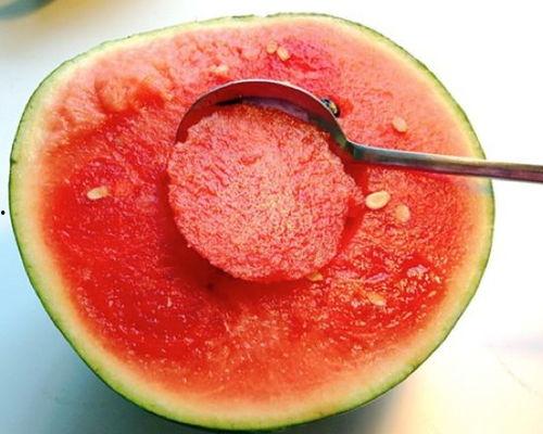 吃不够麒麟瓜文案,一口接一口，尽享夏日清凉美味