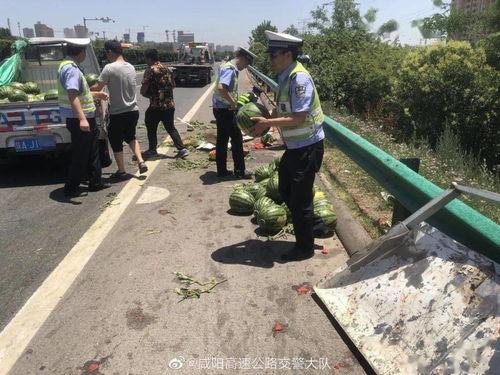 高速货车爆炸吃瓜